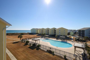 Carolina Waves - Oceanfront Relaxation and Poolside Fun in Surf City!